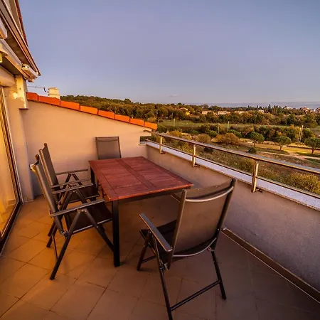 Twins Markovic Apartament Pula