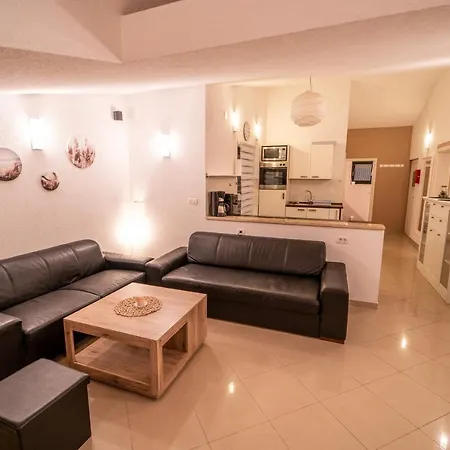 Twins Markovic Apartament *