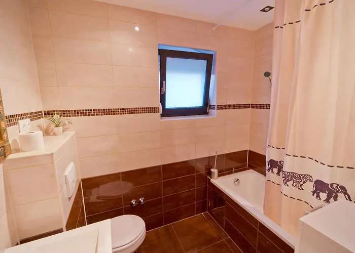 Twins Markovic Apartament Pula