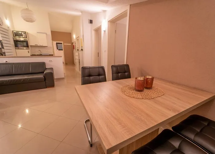 Twins Markovic Apartament *