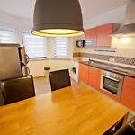 Twins Markovic Apartman *