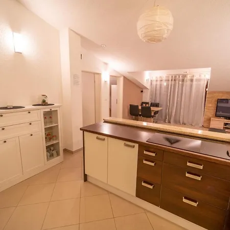 Twins Markovic * Pula