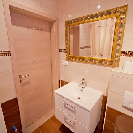 Apartment Twins Markovic Pula