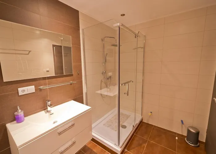 Twins Markovic Apartment *
