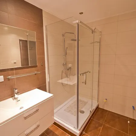 Twins Markovic Apartman *