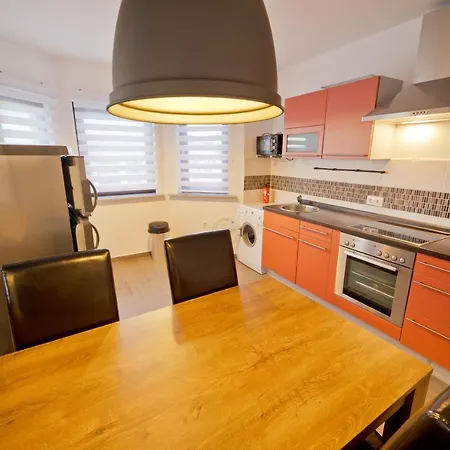 Twins Markovic Apartman *