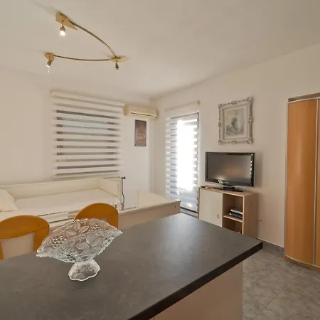 Twins Markovic Póla